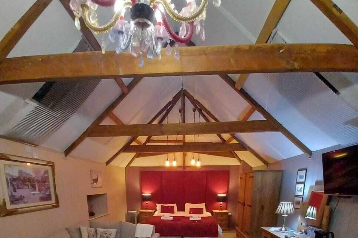 Suite, Ensuite | Interior