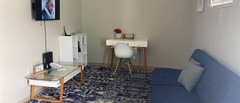 LED 电视、Netflix、乒乓球、流媒体服务