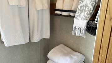 Douche, papier toilette
