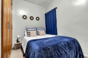 2 habitaciones, tabla de planchar con plancha y wifi gratis 