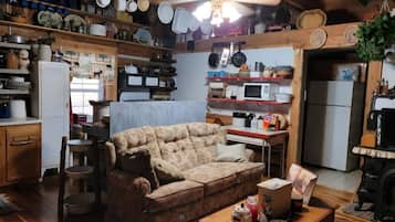 Älytelevisio, takka, DVD-soitin