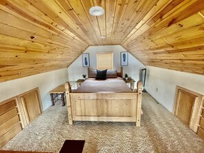 4 chambres, coffres-forts dans les chambres, bureau