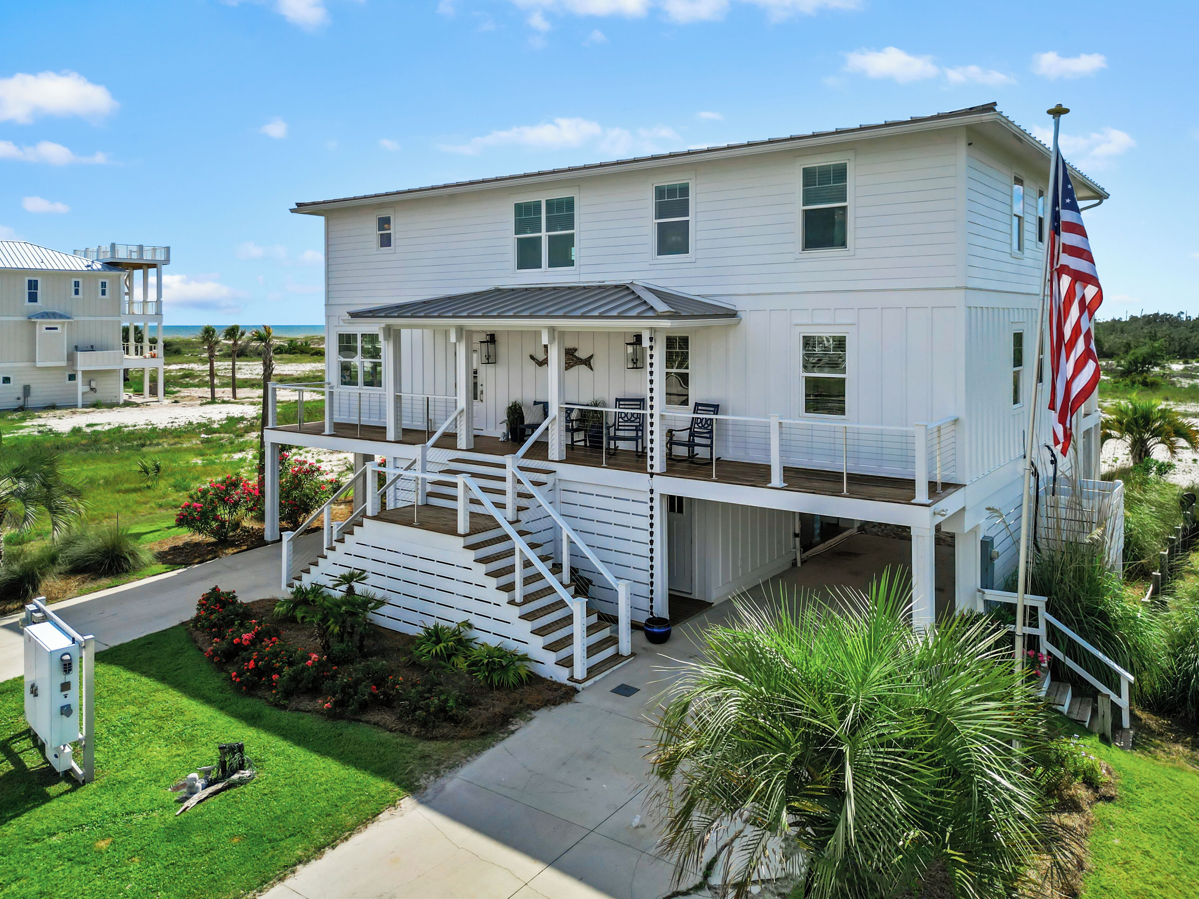 Beautiful 5 BR 4.5 bath home with gulf views! Boat slip available.