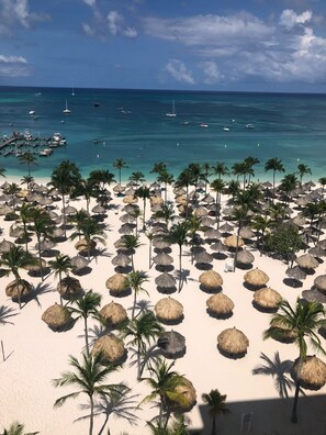 On the beach - Beautiful oceanfront  2bd villa with balcony. (Palm Beach)