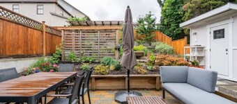 Private Suite!! Convenient location for Commuters, Essential Workers and Trades!