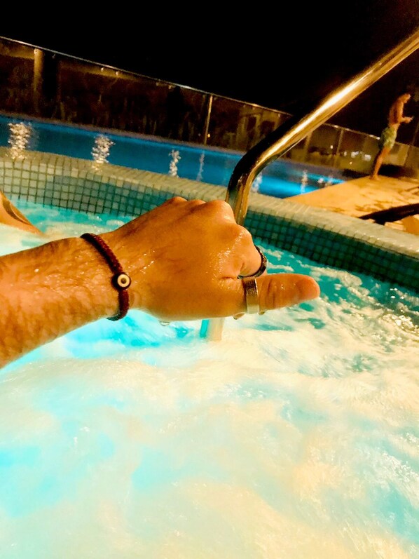 Pool - Elegant apartment in excellent location (Santa Cruz de la Sierra)