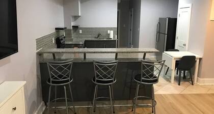 DC Modern Apartment In DC Close To Metro