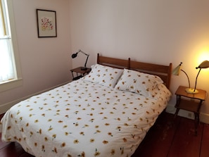 4 bedrooms, desk, iron/ironing board, free WiFi