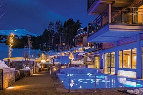 SPRING BREAK - SLOPESIDE Luxury Ski-in/Ski-out- Grand Colorado Peak 8 - SLEEPS 4