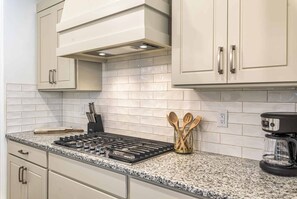 Casa geminada, 5 quartos | Cozinha privada | Geladeira, fogão, cafeteira/chaleira, torradeira