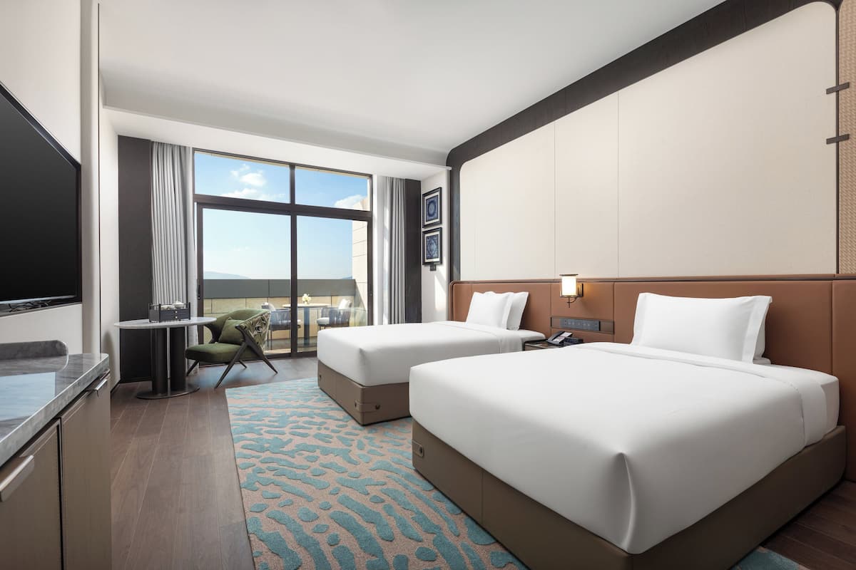 Executive Room, 2 Double Beds, Club Lounge Access | Premium bedding, down comforters, memory foam beds, free minibar items