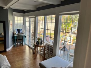 Smart TV, DVD player, books