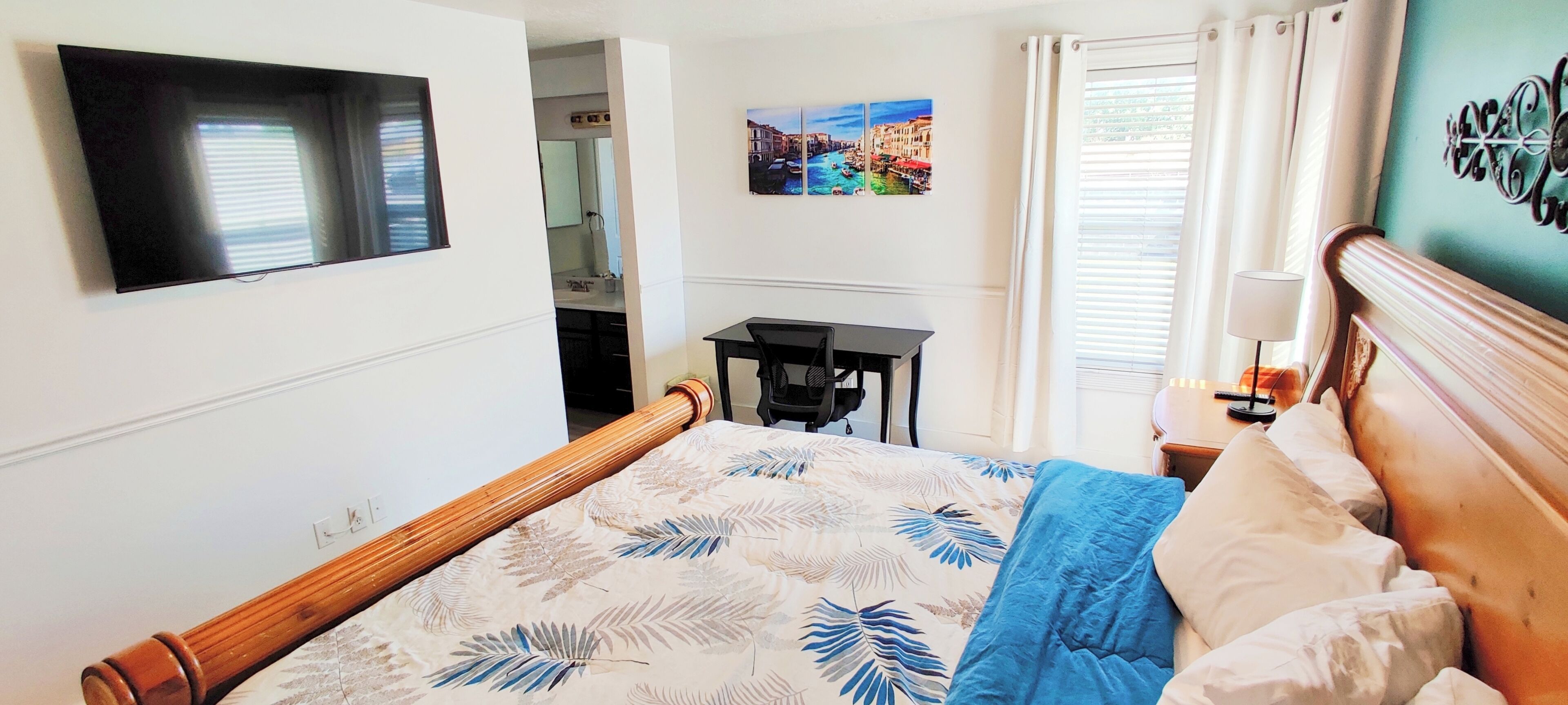 3 bedrooms, iron/ironing board, travel cot, free WiFi