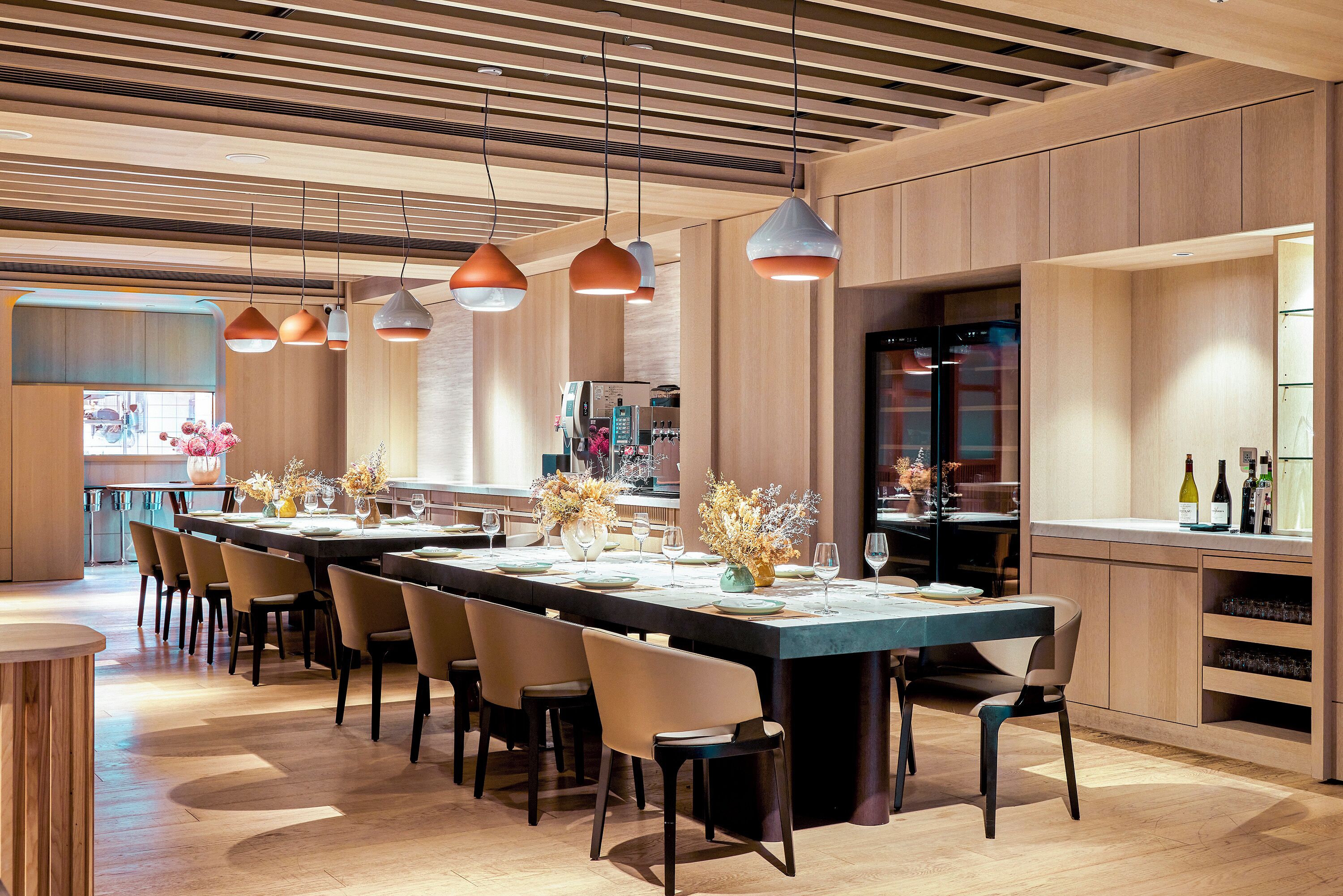 Breakfast, lunch, dinner served; Mediterranean cuisine 