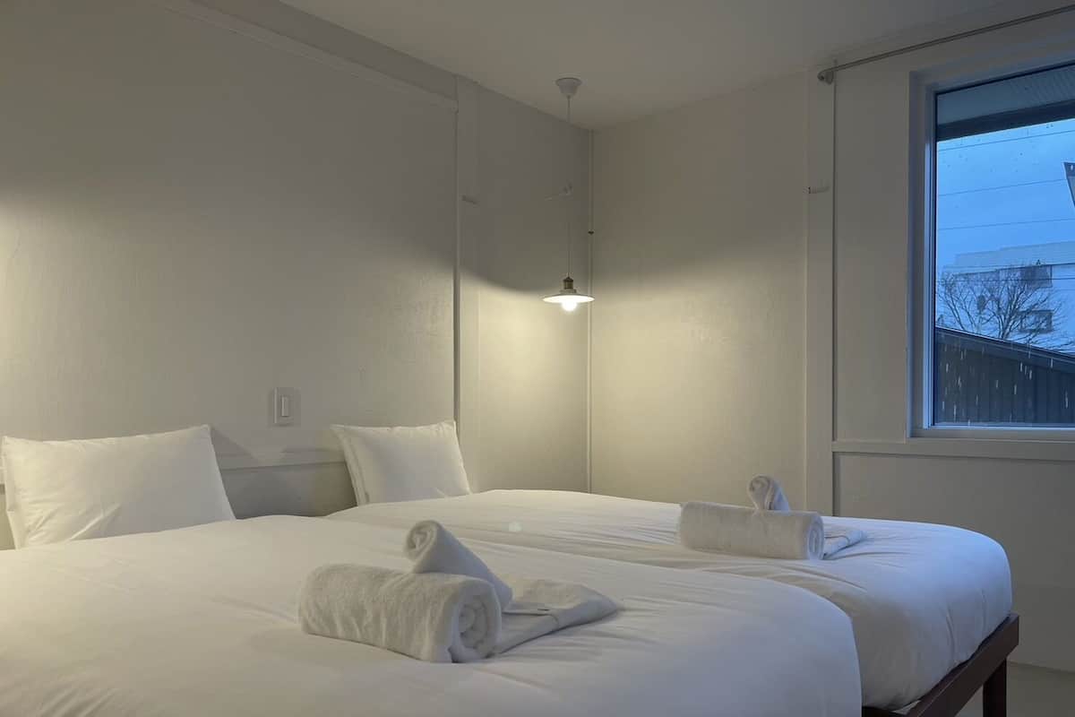 Camera Standard con letto matrimoniale o 2 letti singoli | Una scrivania, Wi-Fi gratuito, lenzuola