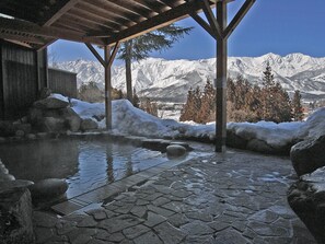Hot springs - HAKUBA Funny hours  (Hakuba)