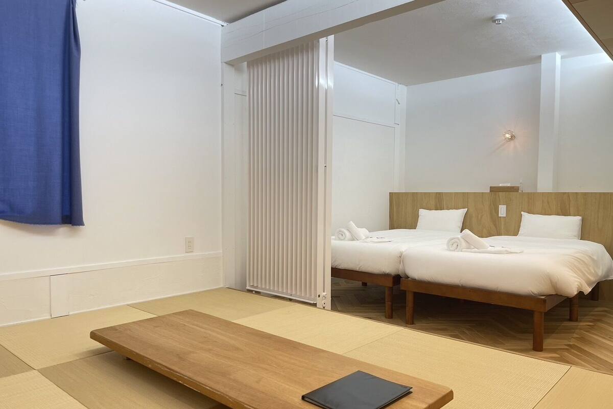 Tatami suite | Desk, WiFi (free), bed sheets