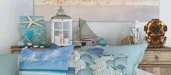 Luxury 3- Story beach house with Rooftop pool & Artisan pizza oven.