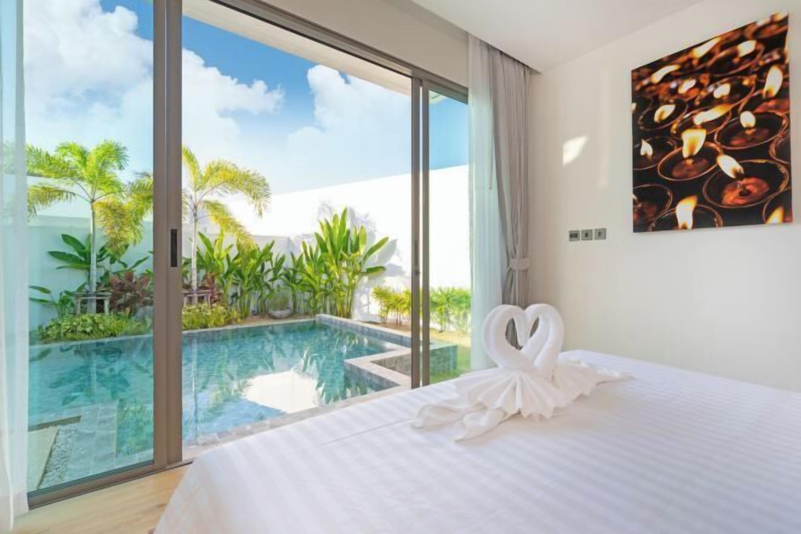 Cortinas blackout, tabla de planchar con plancha y wifi gratis 