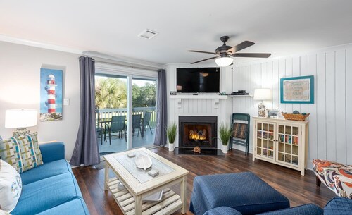 256 Driftwood:Beautiful 2nd Floor Villa;Golf Course Views;Beach Cabana Included: Dogs Welcome