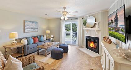 Beautifully Updated 2nd Floor Villa; Golf Course Views; Amenities Available for a Fee