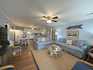 Téléviseur, lecteur de DVD