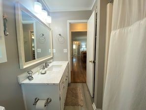 Bathtub