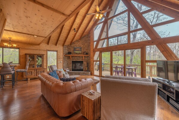 Televisor i llar de foc