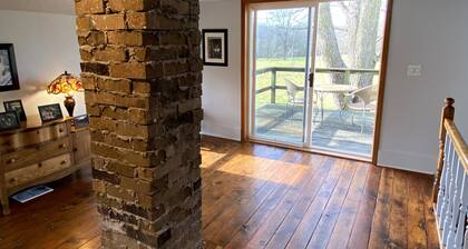 Country home on Vermillion River inlet just minutes from Starved Rock State Park