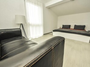 6 bedrooms, internet