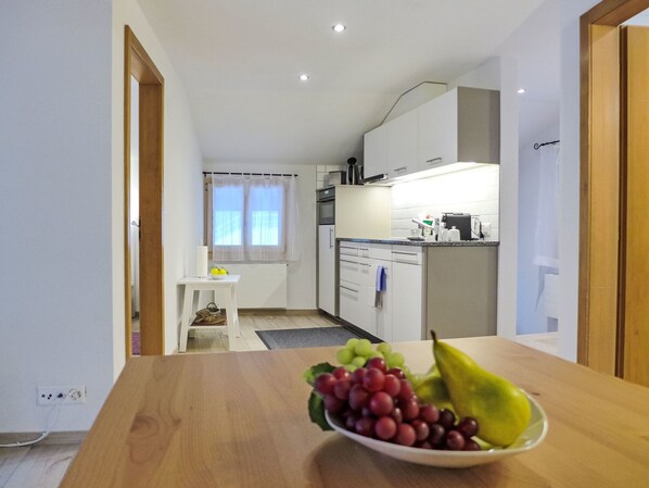 Kühlschrank, Ofen, Geschirrspüler, Toaster