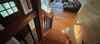 Private 5-bedroom farmhouse with AC in Rural Houston