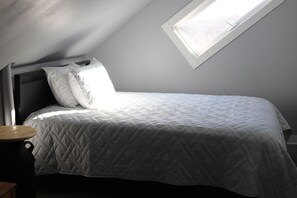 WiFi, bed sheets
