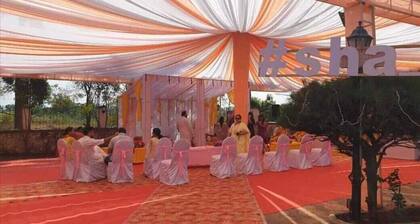 Reveniir Resort Located near beautiful Lake of Lonavala & nice mountain location