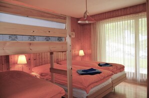2 Schlafzimmer, Schreibtisch, Internetzugang