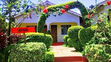 واجهة المنشأة