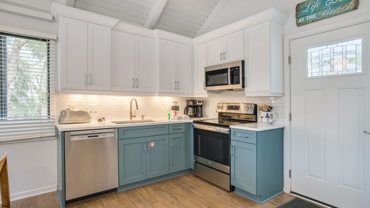 Secluded Sea Pines Family Villa | Nature, Deck, BBQ, Bikes