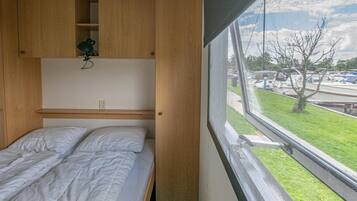 2 bedrooms, internet