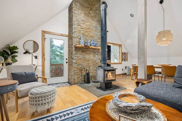 TV, fireplace - Majestic Mountain Retreat, *Pet Friendly*, Large Deck w/ Hot Tub, Two Kitchens, Walk to Food, Drinks (Government Camp)