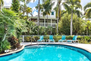 Unclassified image, 2 of 46, button