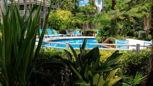 Unclassified image, 4 of 48, button - Luxury Sunset Key Cottage | Beach, Pool & Latitudes | 30+ Night Rental (Key West)