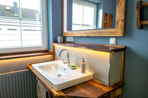 Unclassified image, 5 of 33, button - Karla maisonette vacation apartment with family bed - Holiday apartment (Karlshagen)