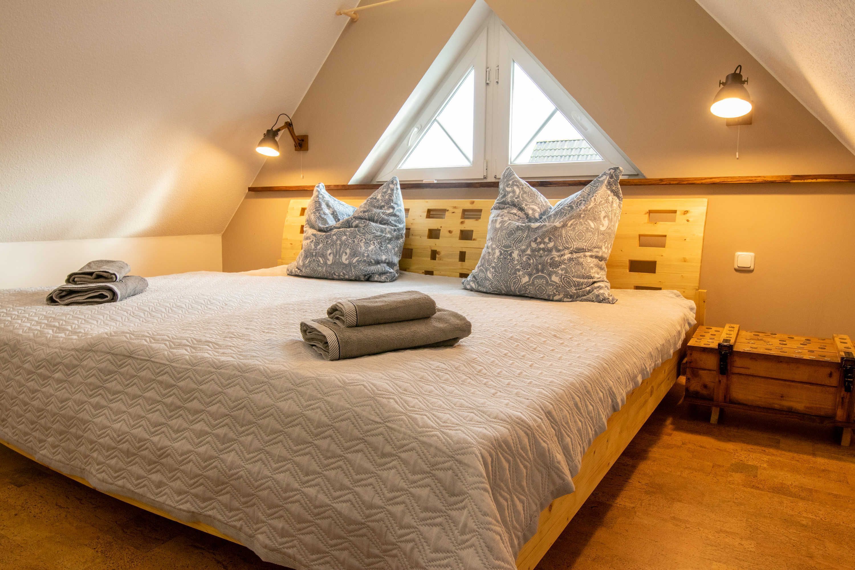 2 bedrooms, travel crib, WiFi, bed sheets