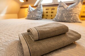 2 chambres, lit parapluie, Wi-Fi, draps fournis