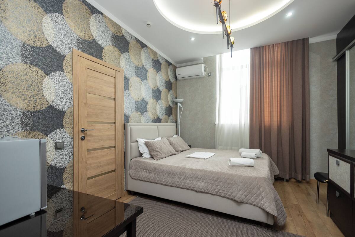 Phòng đôi Cao cấp | Bộ đồ giường kháng dị ứng, chăn bông, minibar, két bảo mật tại phòng 