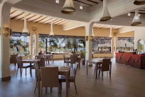 Daily local cuisine breakfast for a fee - Seven Islands Resort (Watamu)