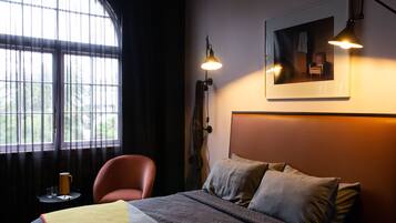 Egyptian cotton sheets, premium bedding, pillow-top beds