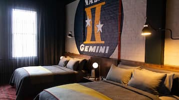 Kamar (Gemini) | Seprai katun Mesir, seprai premium, dan bantalan ekstra lembut