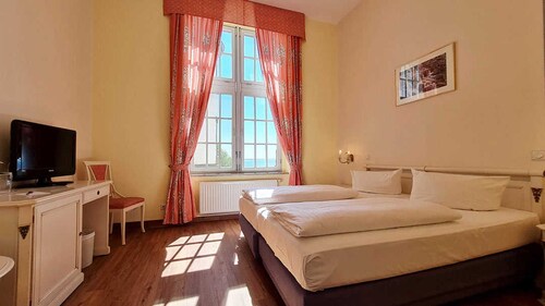 Double room castle lake side - Seehotel Schloss Klink
