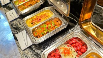 Free daily self-serve breakfast